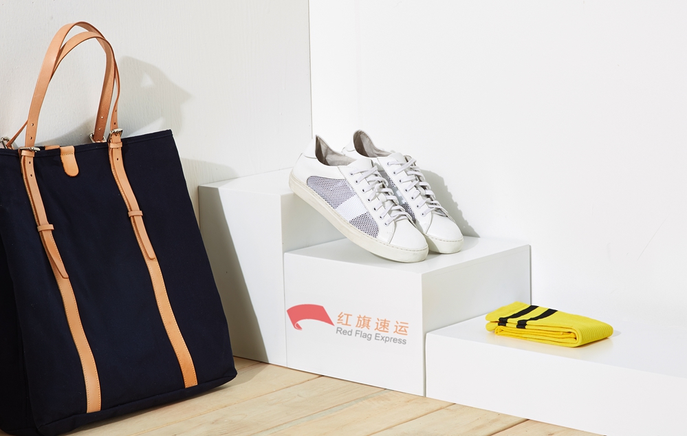 16556884486787.jpg 攝圖網(wǎng)_500512259_配飾鞋包靜物(企業(yè)商用)_副本.jpg